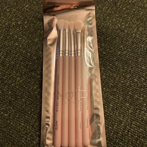 MOTD “What the fluff” Eye Brushes